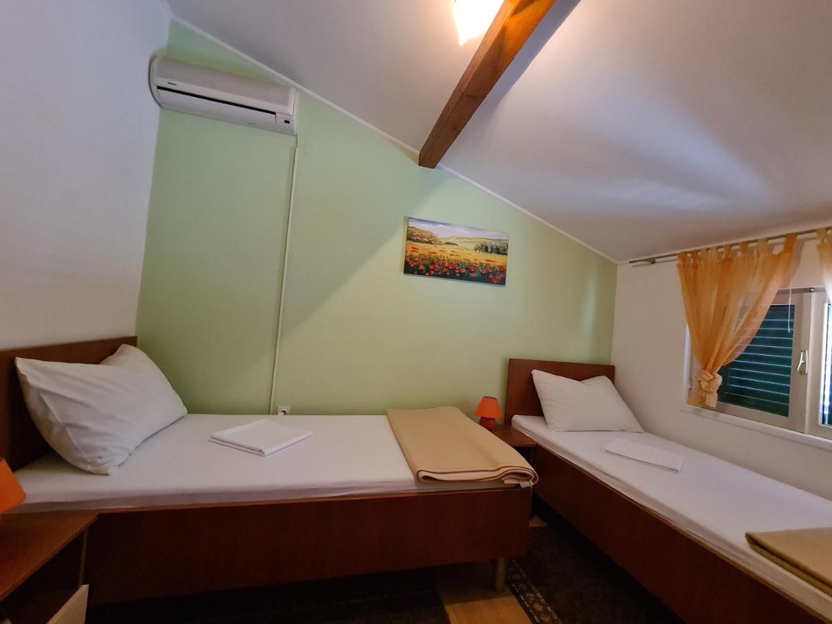 Camp Krka Hotel Lozovac Eksteriør billede